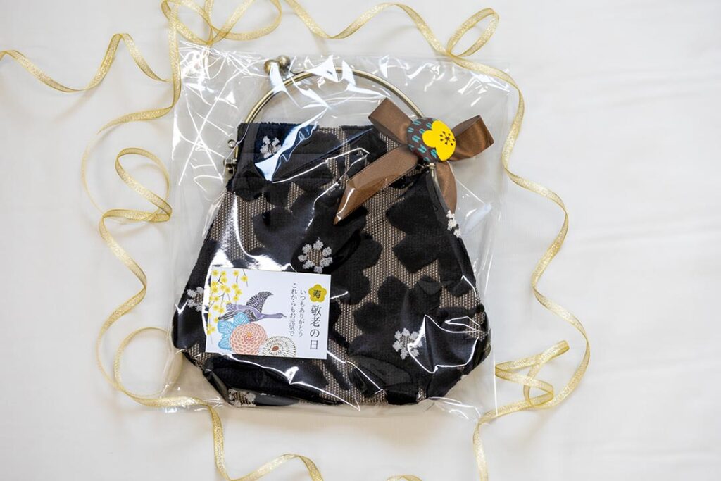 亥之吉ベンリーがま口モケットマーガレット黒